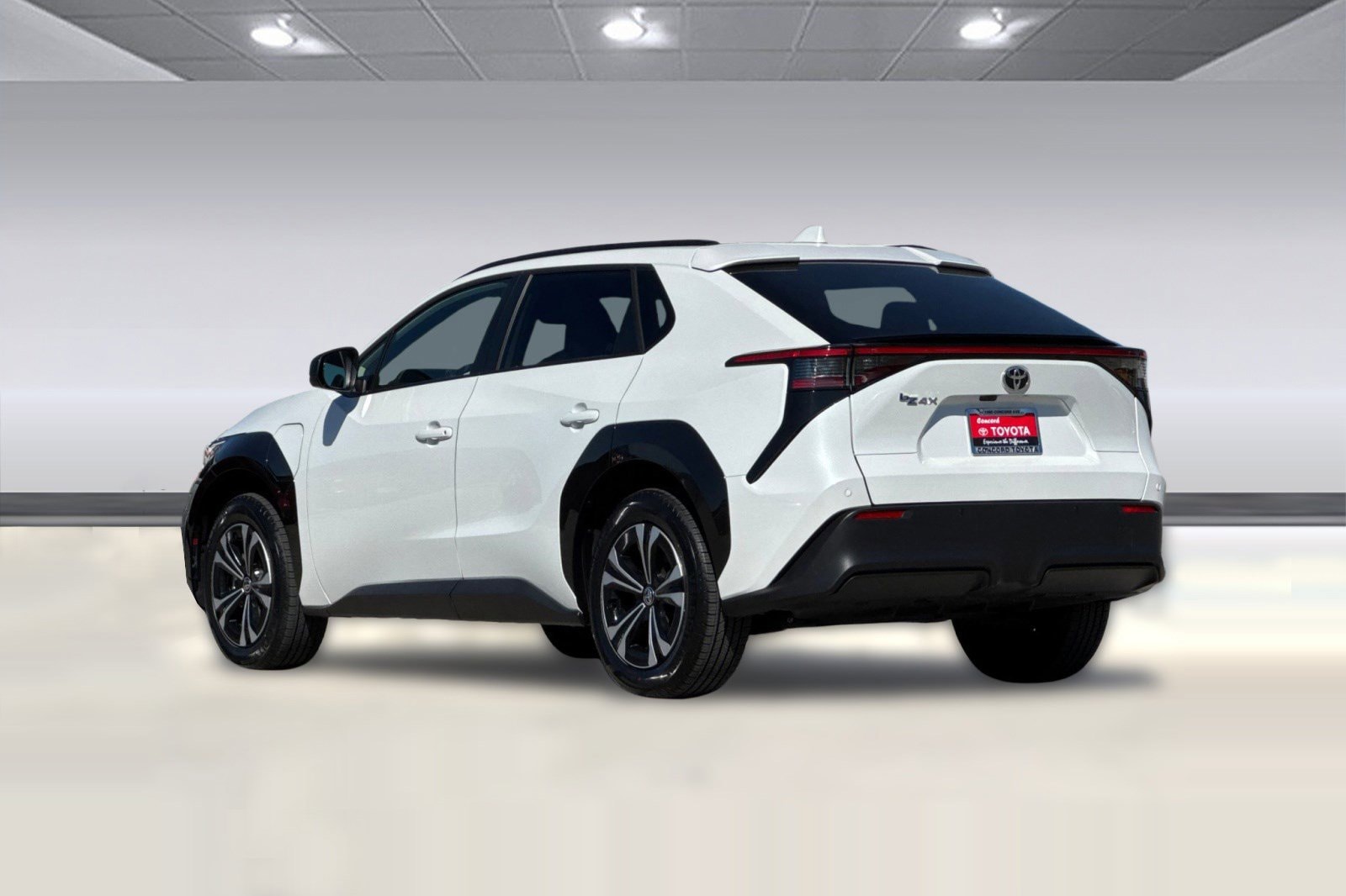 2023 Toyota bZ4X XLE photo 6