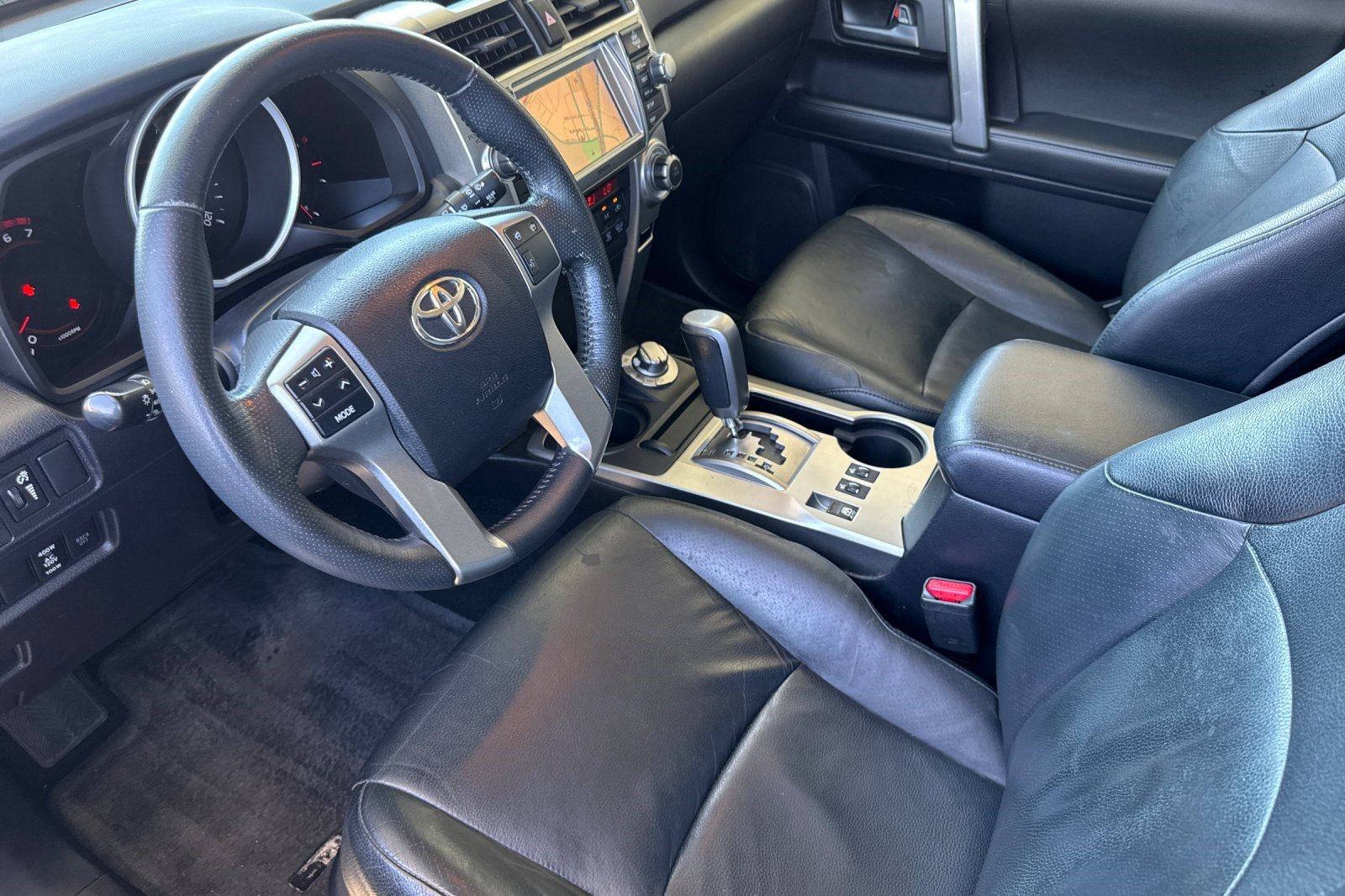 2011 Toyota 4Runner Limited photo 4