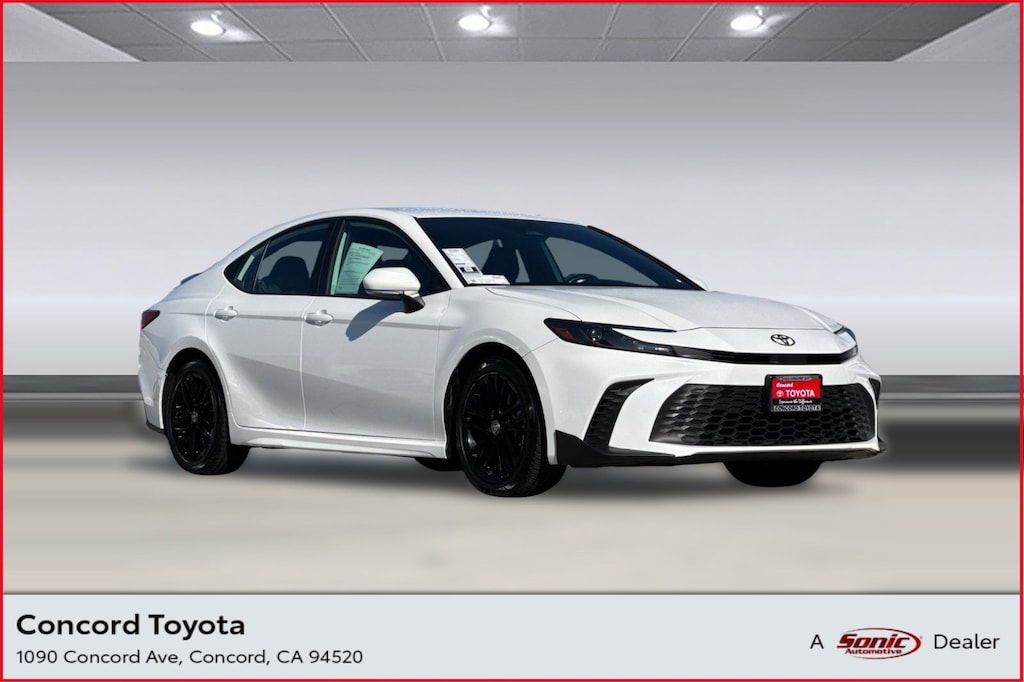 Used 2025 Toyota Camry SE Sedan