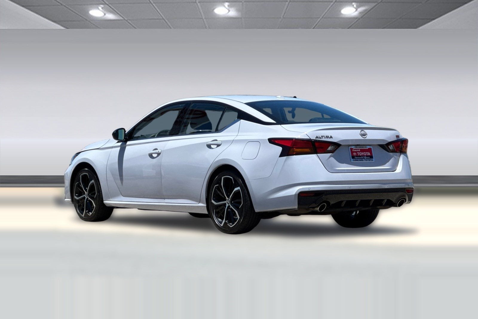 Altima 2.5 SR Sedan