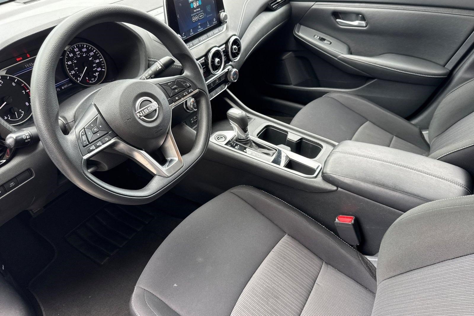 2025 Nissan Sentra SV - Photo 4