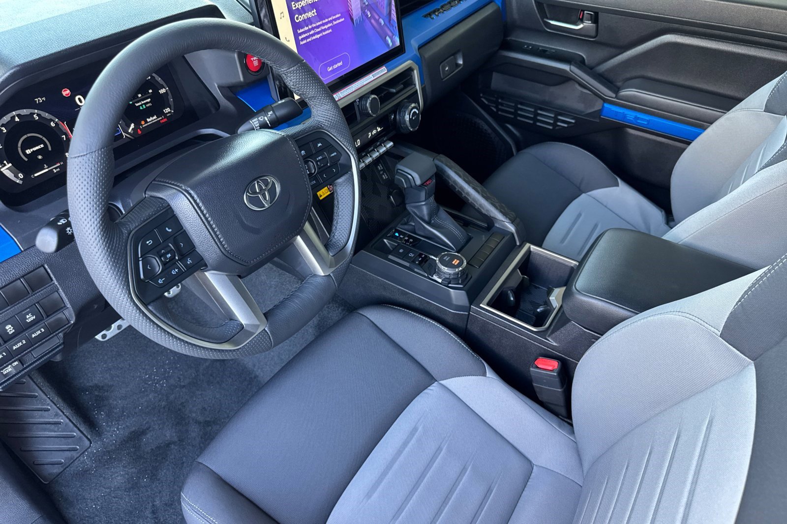 2025 Toyota Tacoma TRD Sport 4x4 Double Cab photo 4