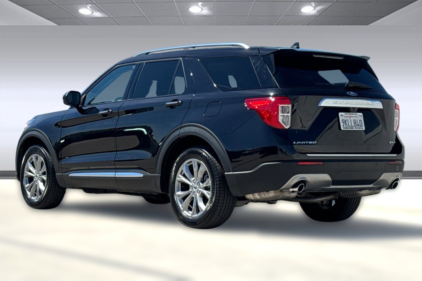2024 Ford Explorer Limited photo 2