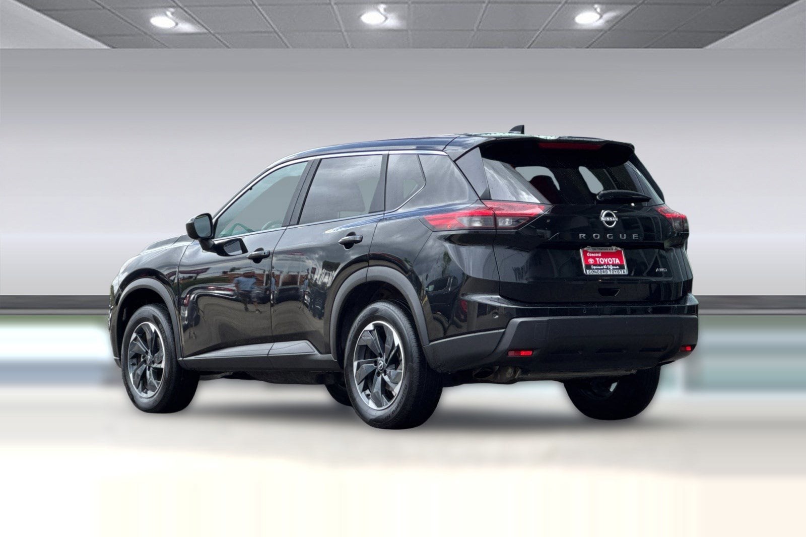 2025 Nissan Rogue SV photo 3