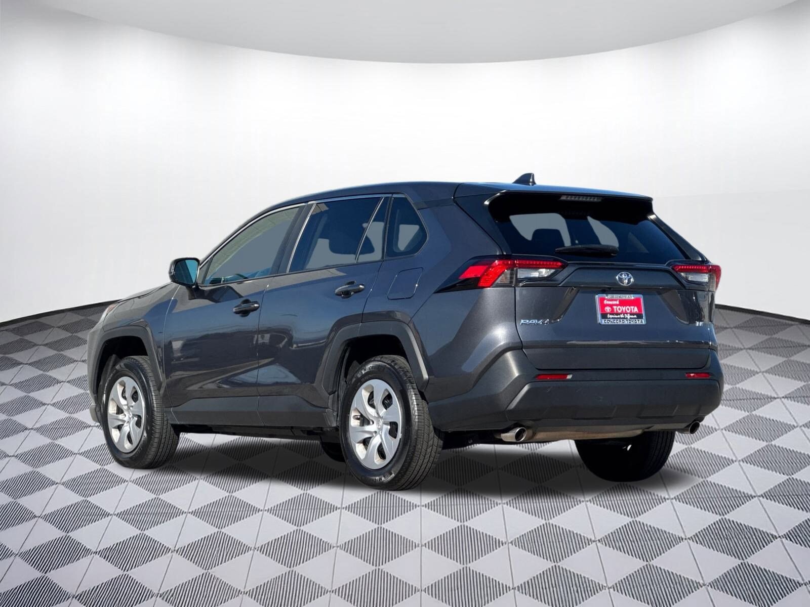 2024 Toyota RAV4 LE photo 3