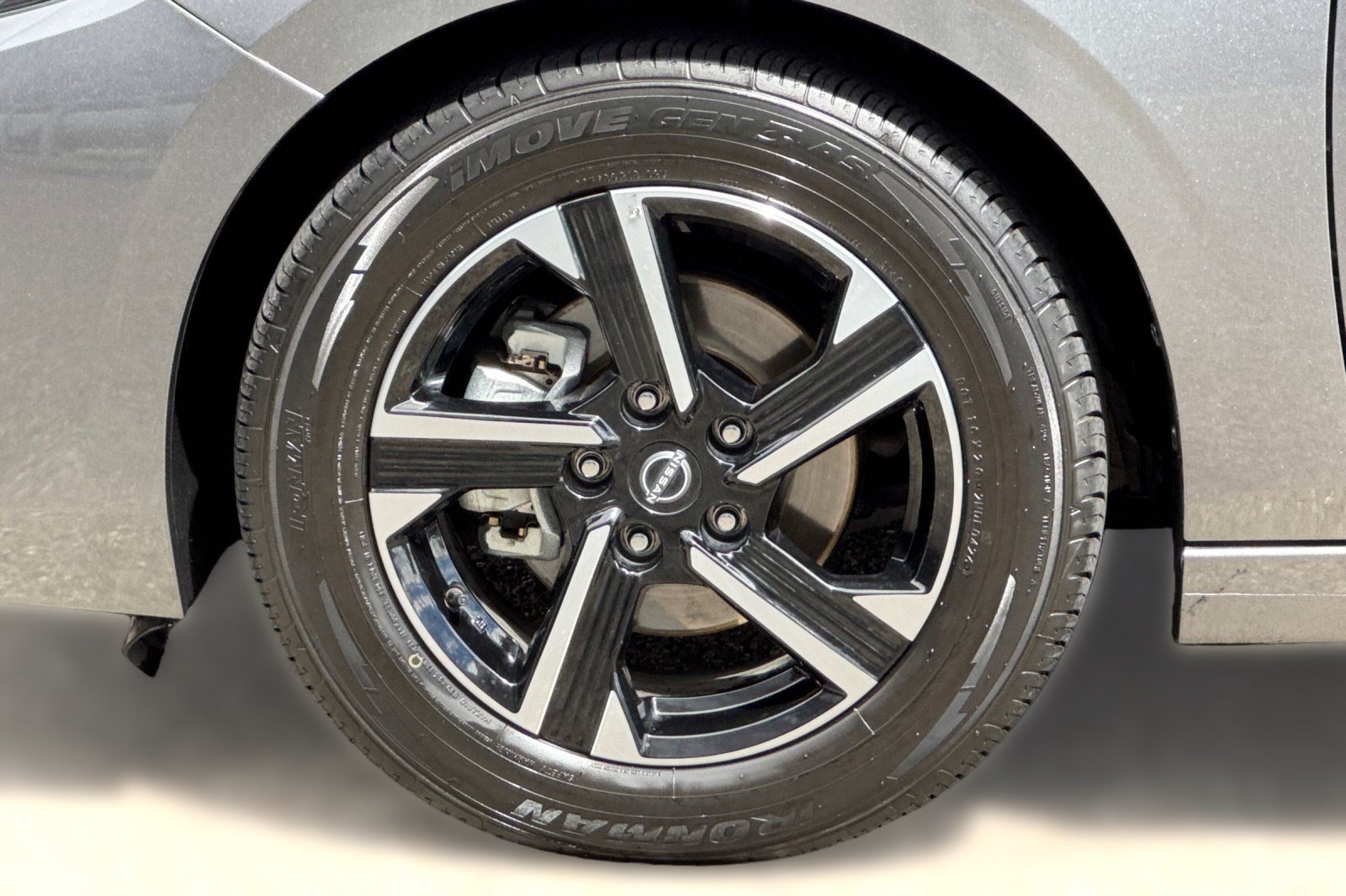 2025 Nissan Sentra SV - Photo 13