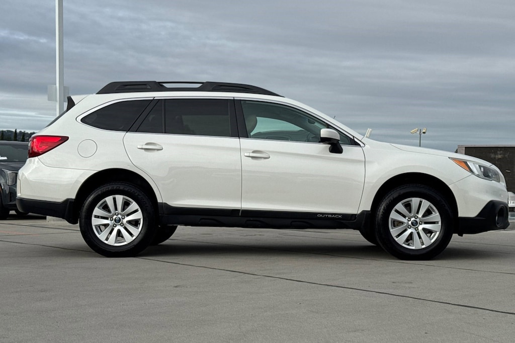 Used 2015 Subaru Outback 2.5i Premium SUV