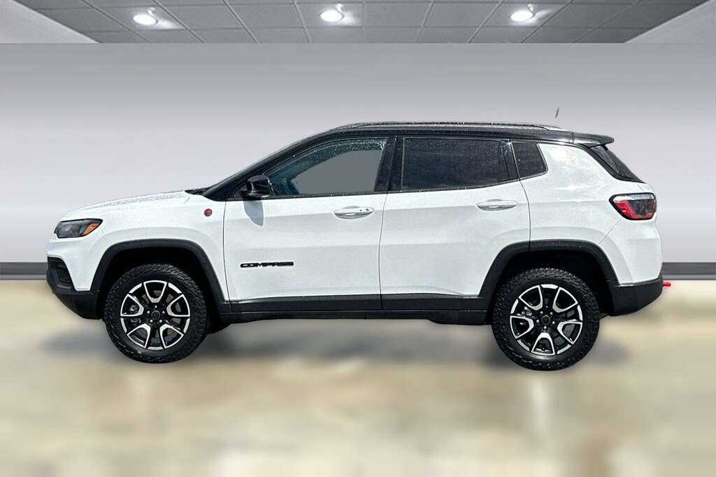 Used 2025 Jeep Compass Trailhawk SUV