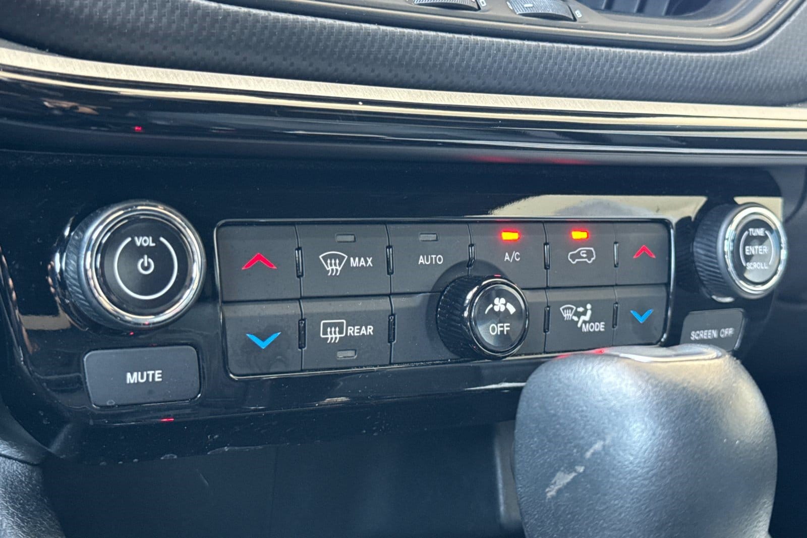 2025 Jeep Compass Trailhawk - Photo 19