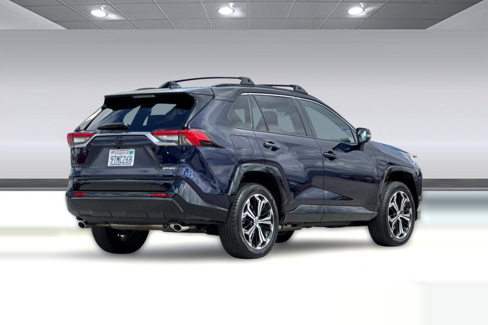 2025 Toyota RAV4 Plug-in Hybrid XSE photo 2