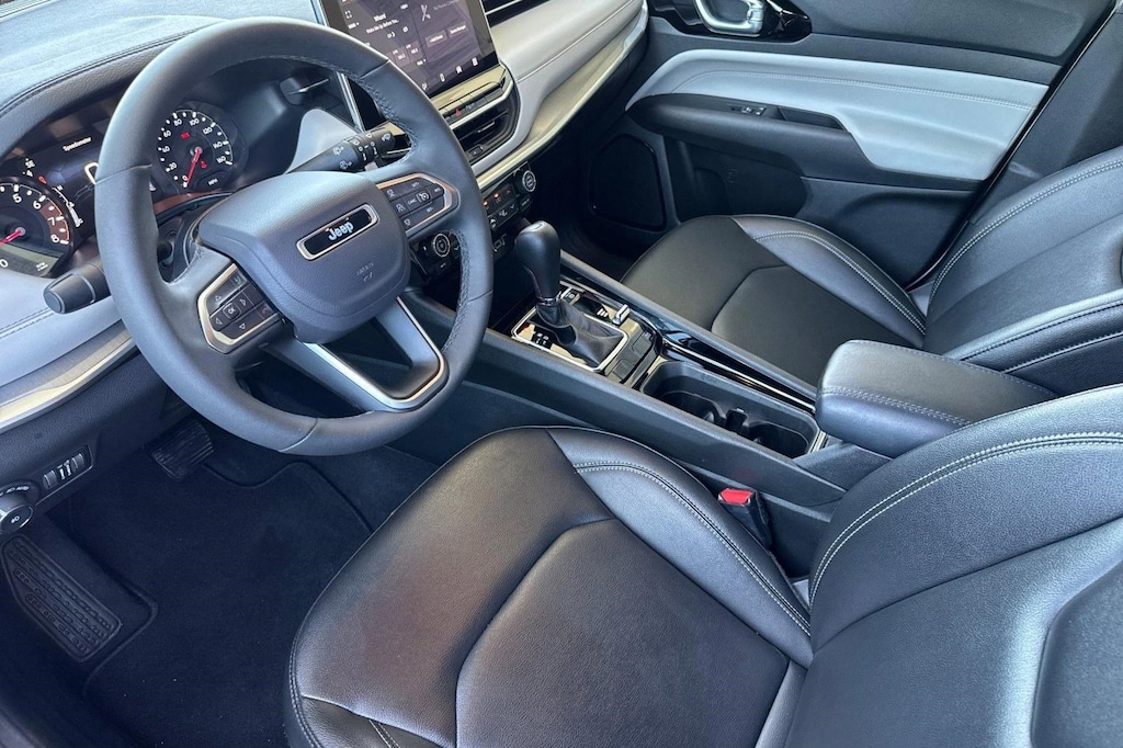Used 2025 Jeep Compass Limited SUV