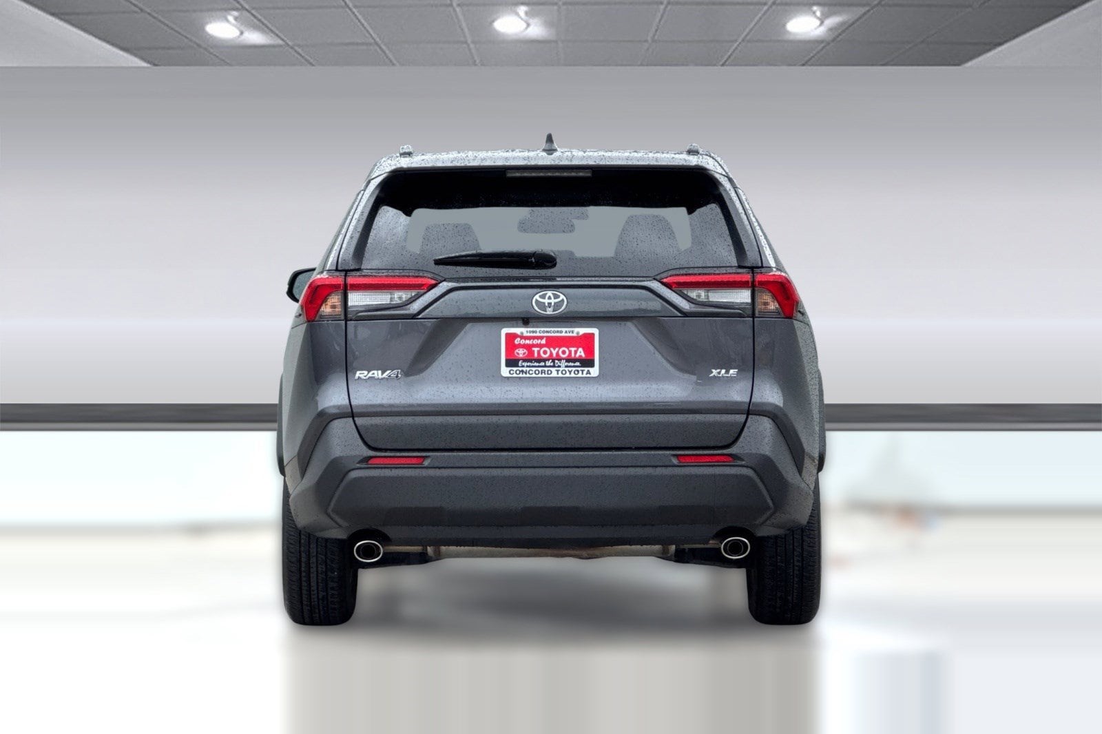 2025 Toyota RAV4 XLE photo 3