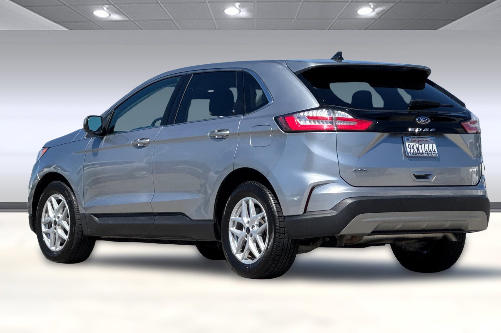2024 Ford Edge SEL photo 3