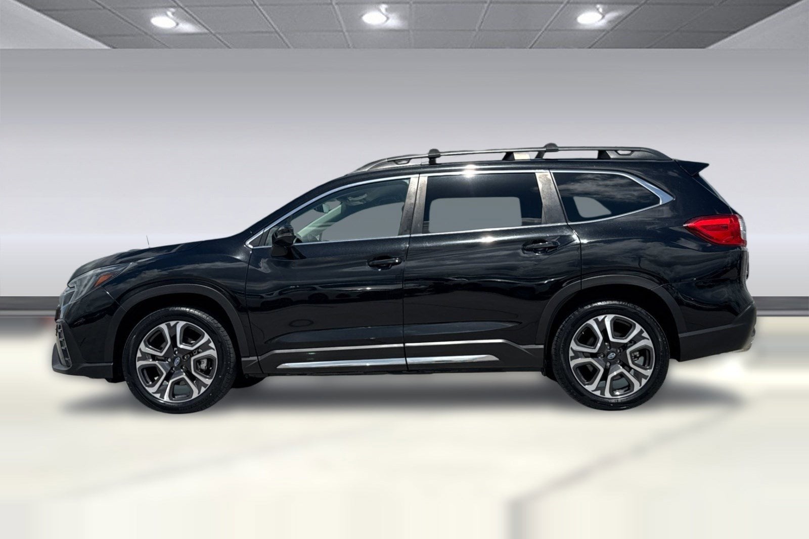 2023 Subaru Ascent Limited photo 6