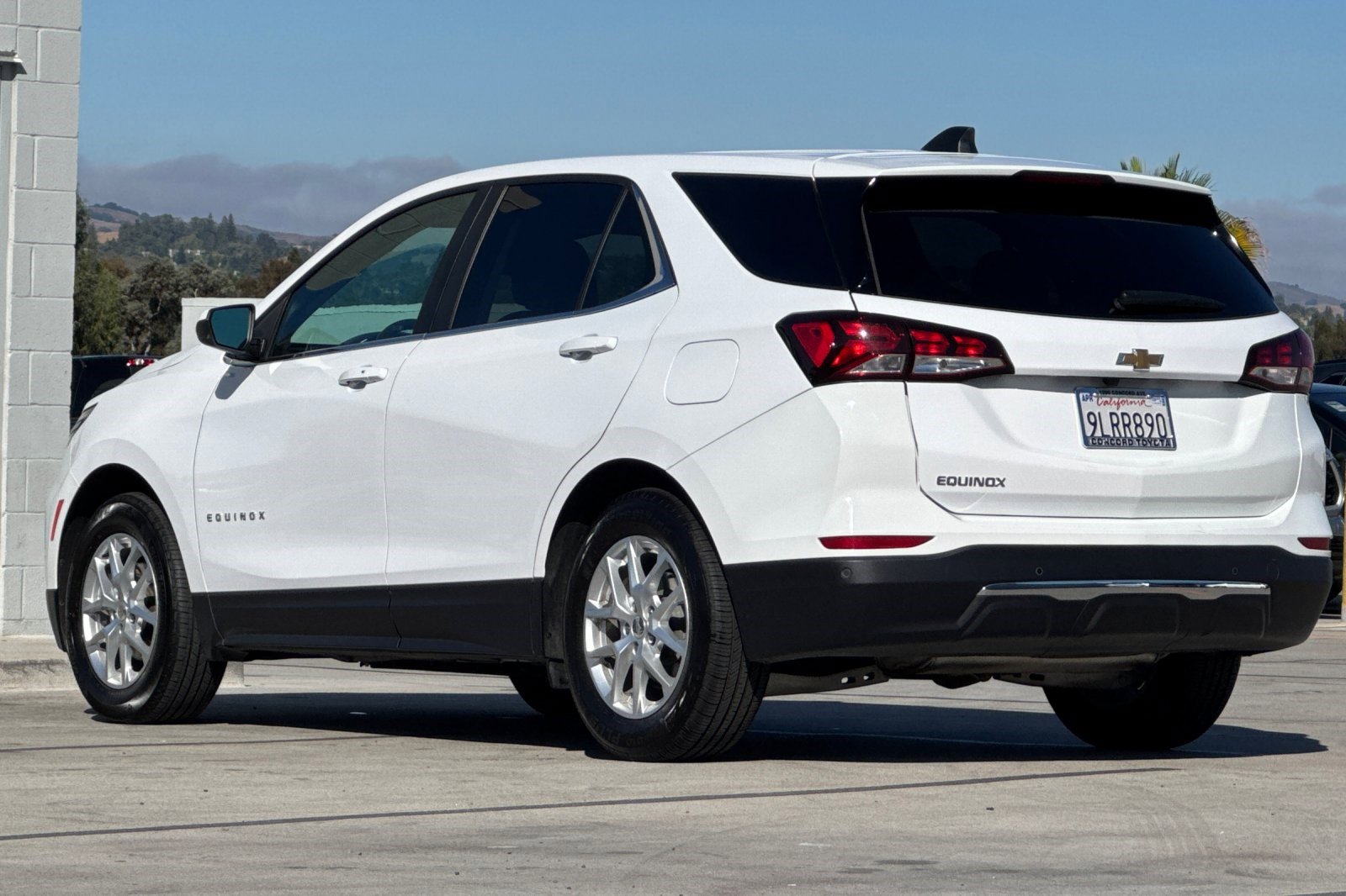 2024 Chevrolet Equinox LT photo 3