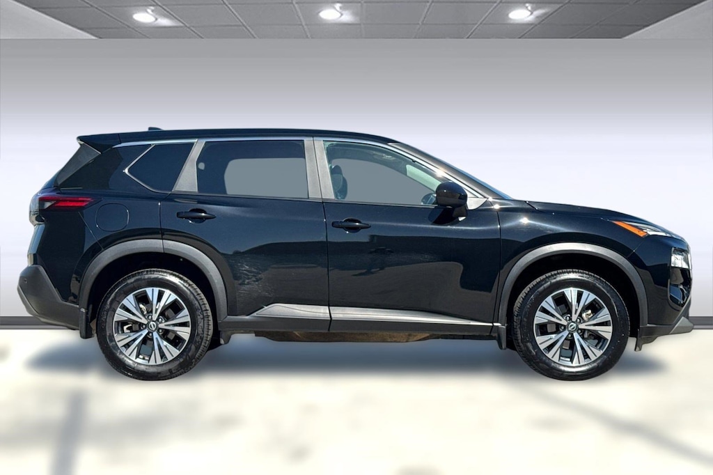 Used 2023 Nissan Rogue SV SUV