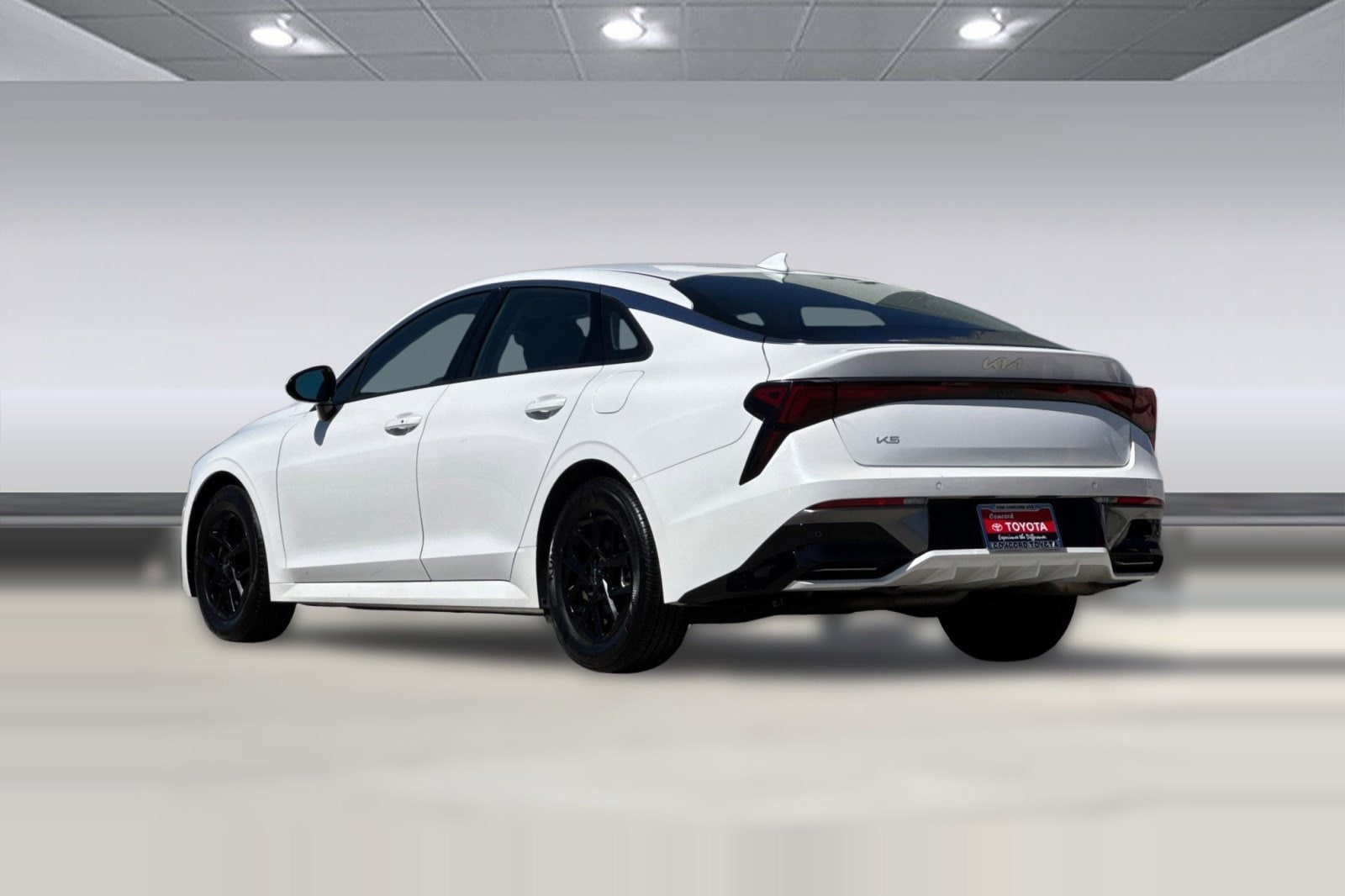 2025 Kia K5 LXS photo 6