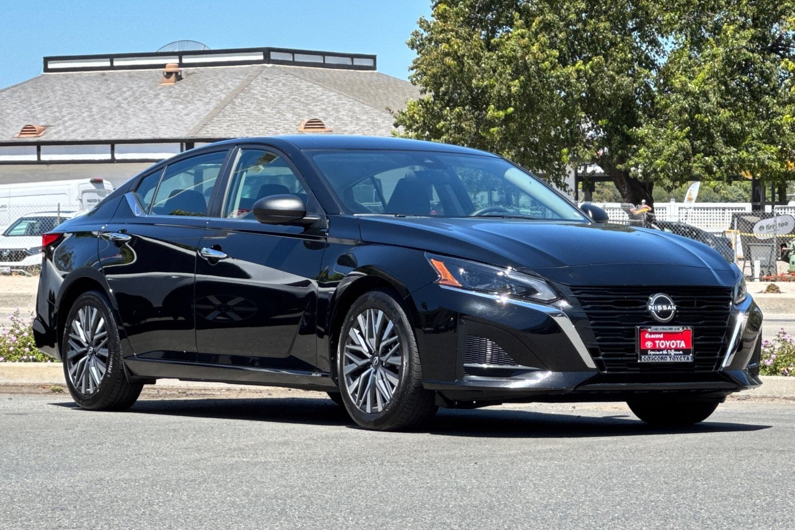 2025 Nissan Altima SV - Photo 7