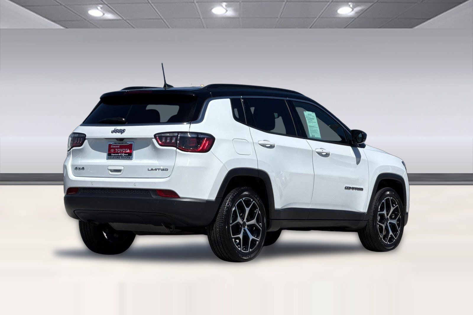 2025 Jeep Compass Limited photo 2