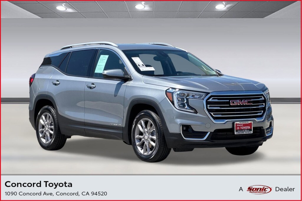 Used 2024 GMC Terrain SLT SUV