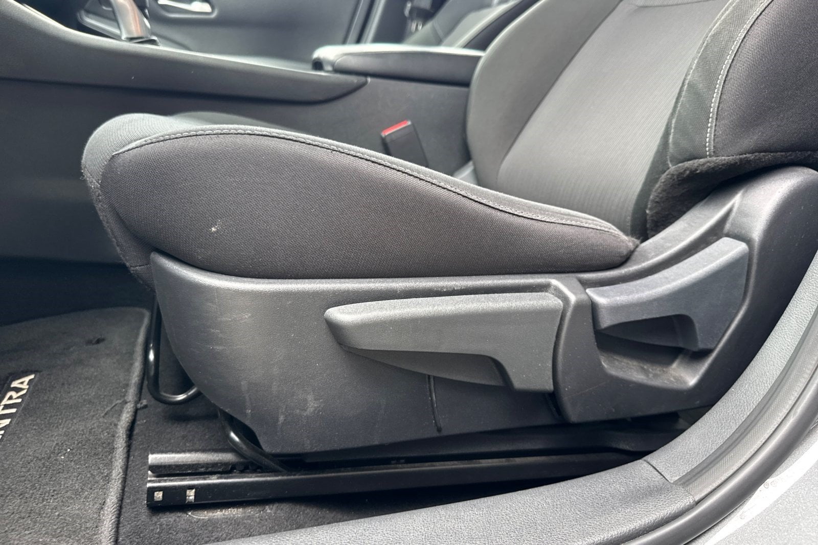 2025 Nissan Sentra SV - Photo 15