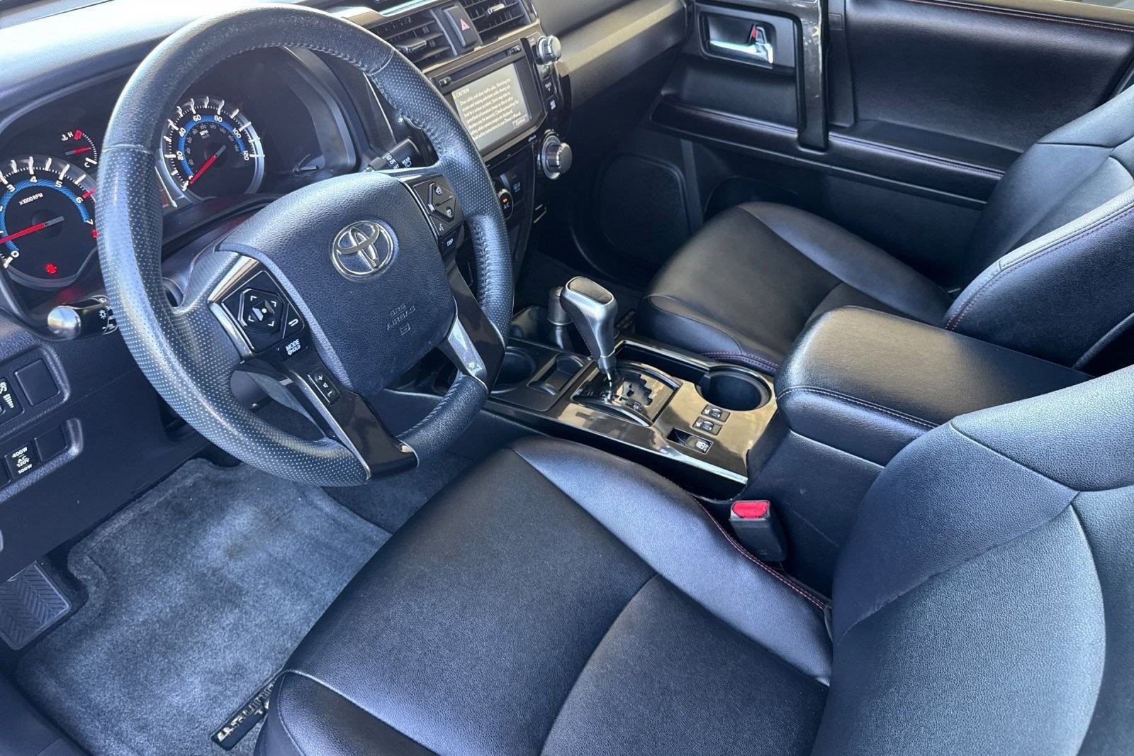 2016 Toyota 4Runner TRD Pro photo 4