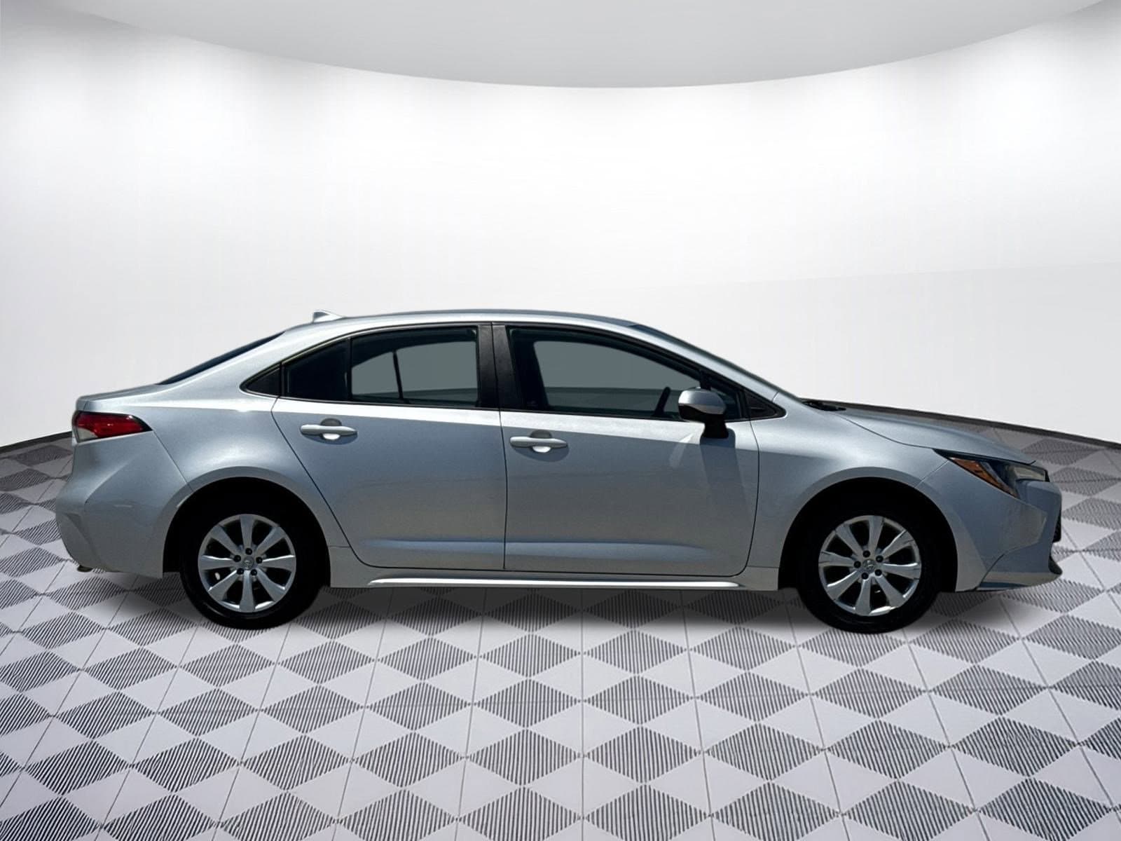 Used 2022 Toyota Corolla LE with VIN 5YFEPMAE9NP324757 for sale in Concord, CA