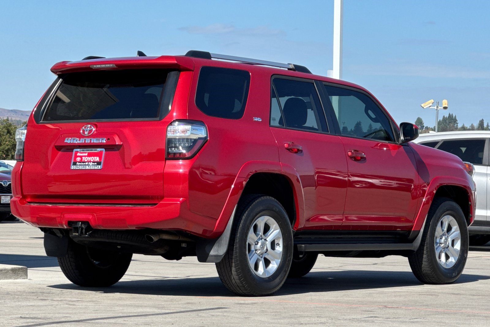 2019 Toyota 4Runner SR5 photo 3