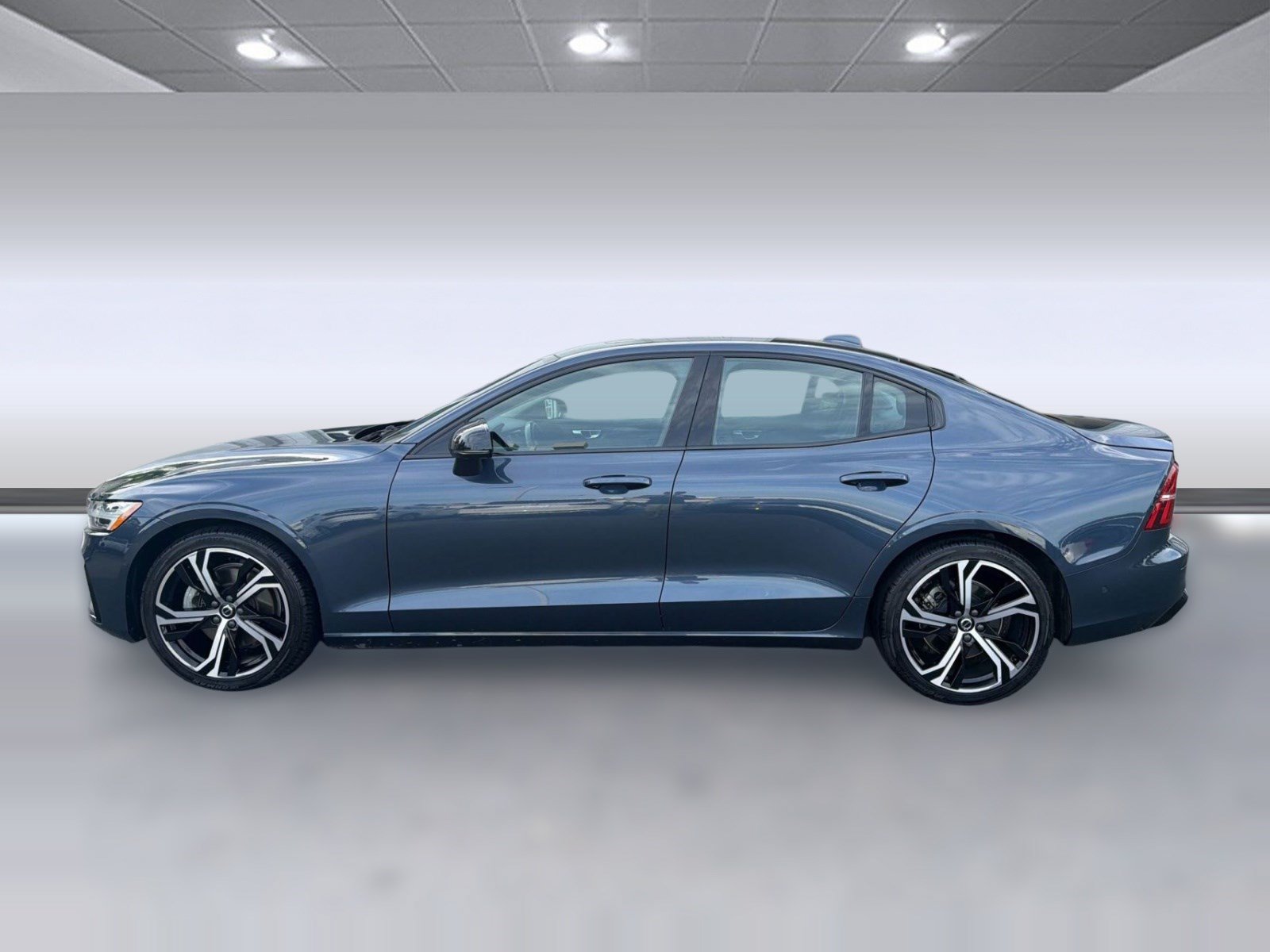 S60 Plus Dark Theme Sedan