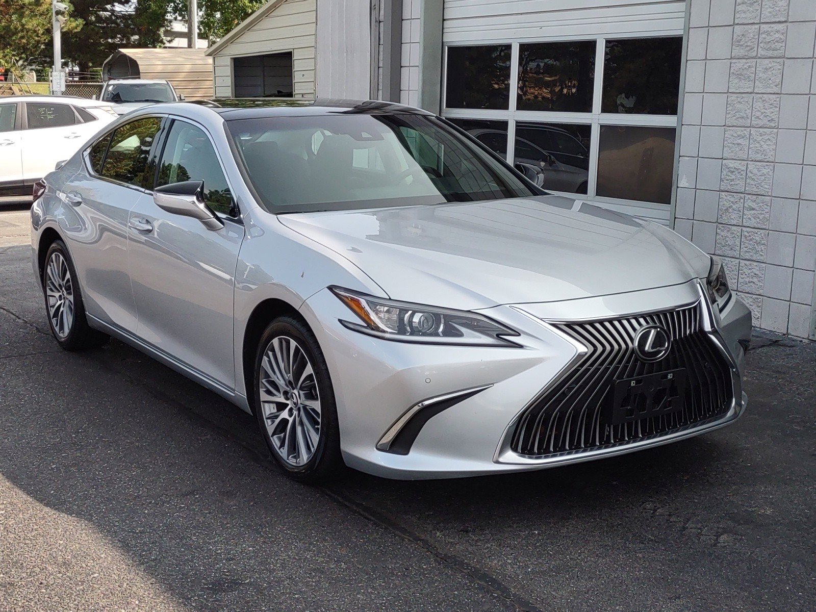 Used 2021 Lexus ES 350 with VIN 58ADZ1B18MU101292 for sale in Nashville, TN