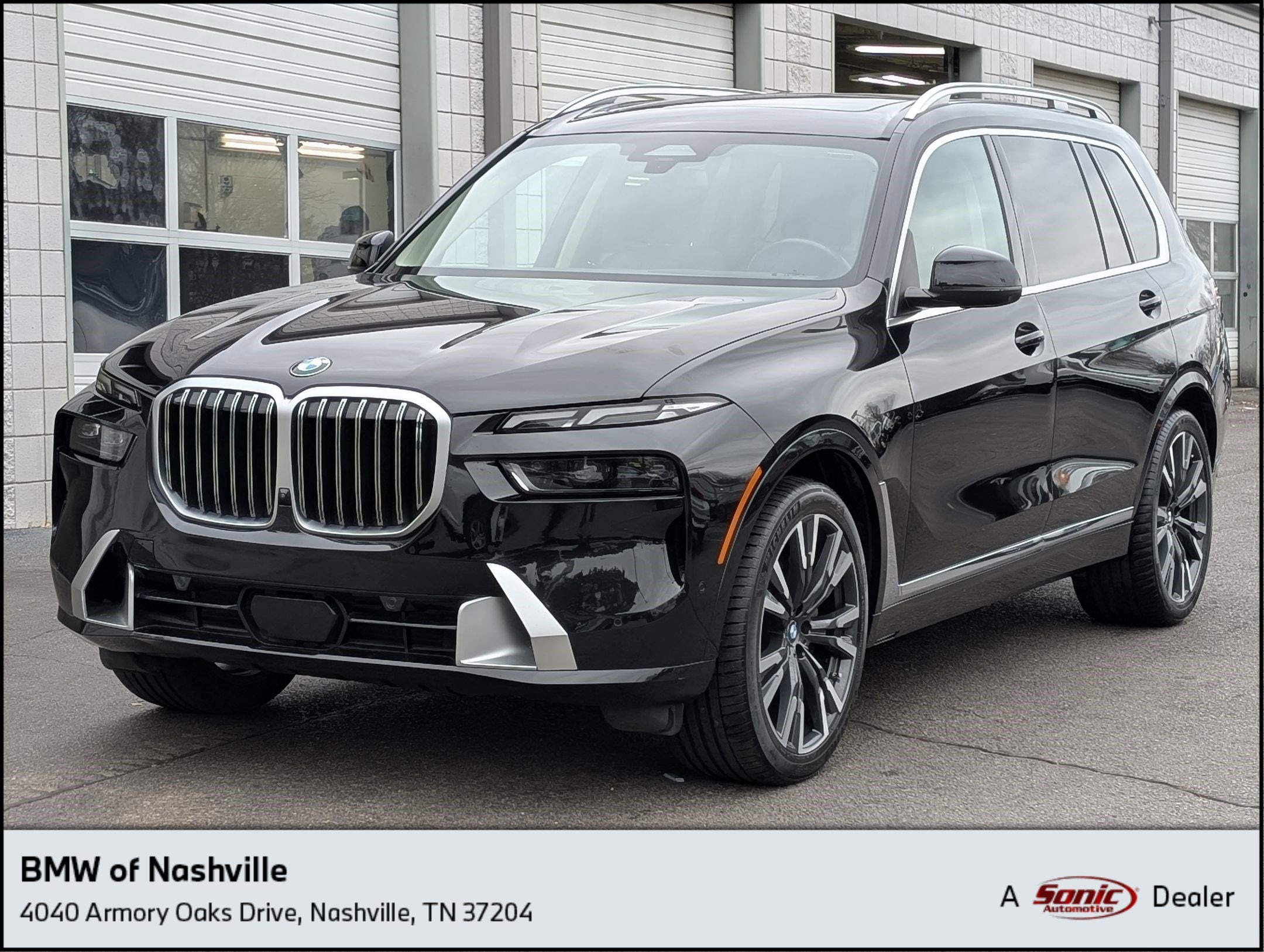 2023 BMW X7 40i's photo