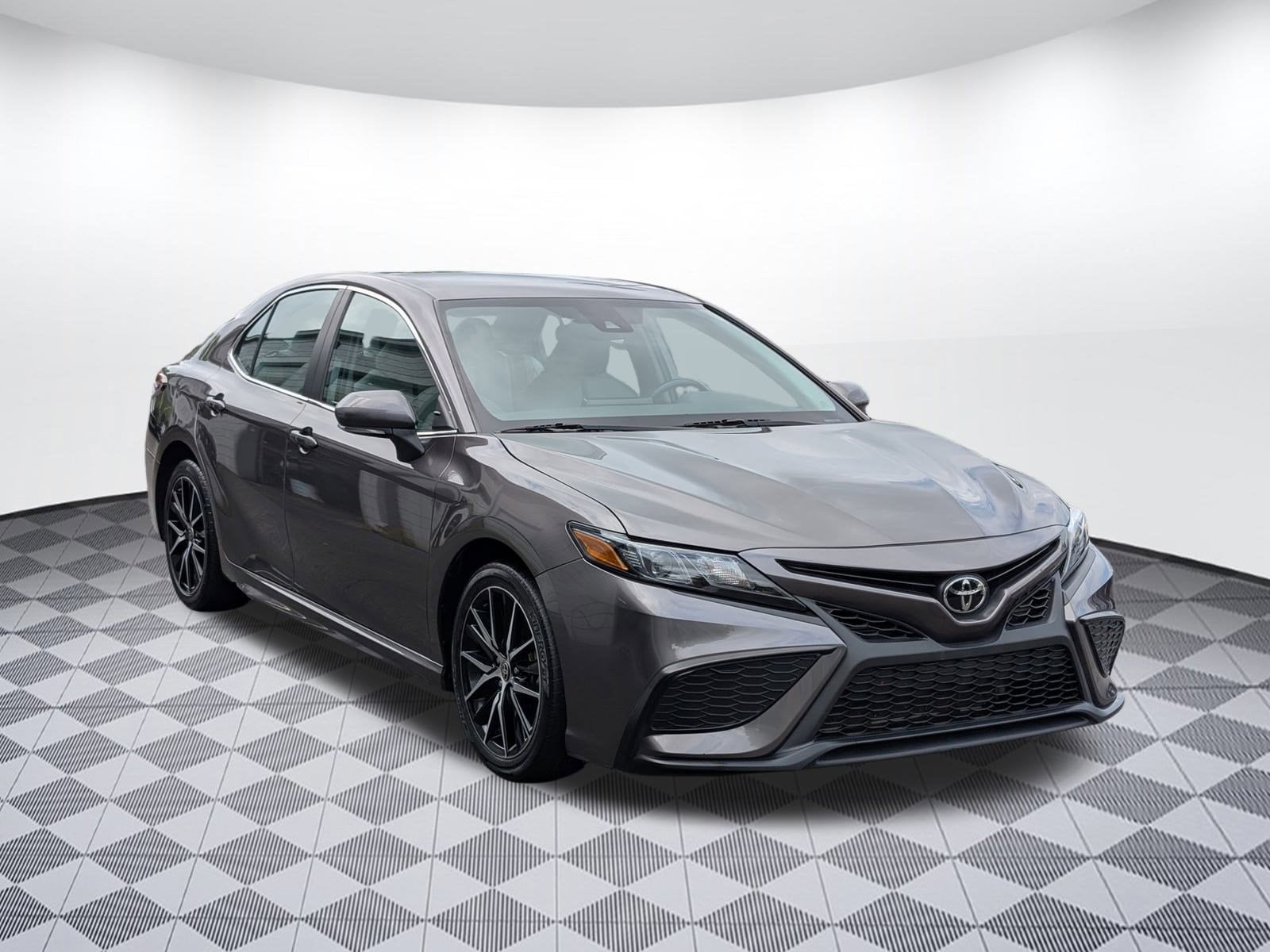 Used 2023 Toyota Camry SE with VIN 4T1G11AK5PU816735 for sale in Nashville, TN