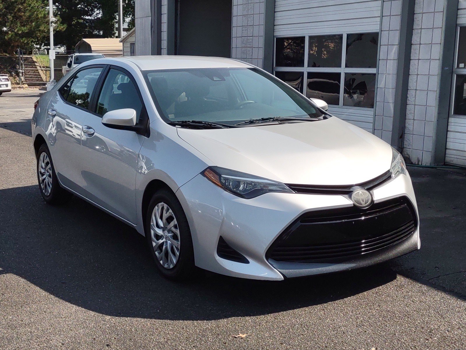 Used 2019 Toyota Corolla LE with VIN 2T1BURHE7KC237899 for sale in Nashville, TN