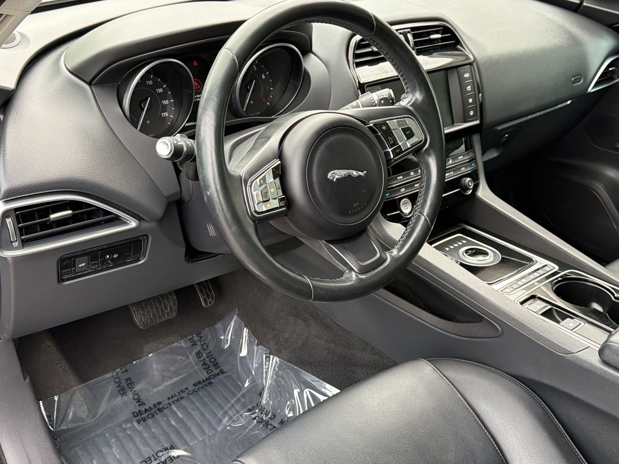 F-PACE 35t Premium SUV