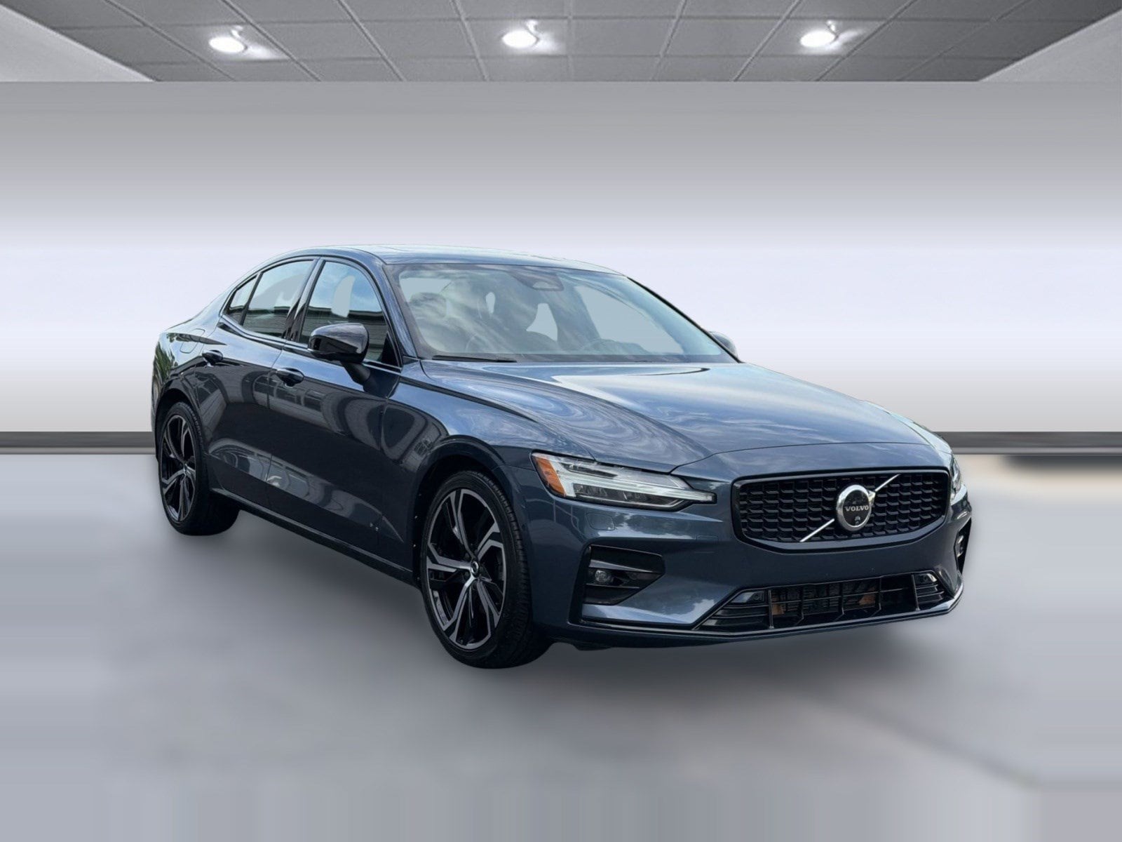S60 Plus Dark Theme Sedan