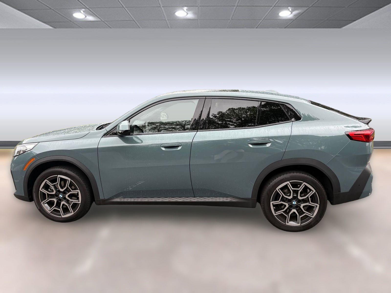 2024 Bmw X2 xDrive28i photo 2