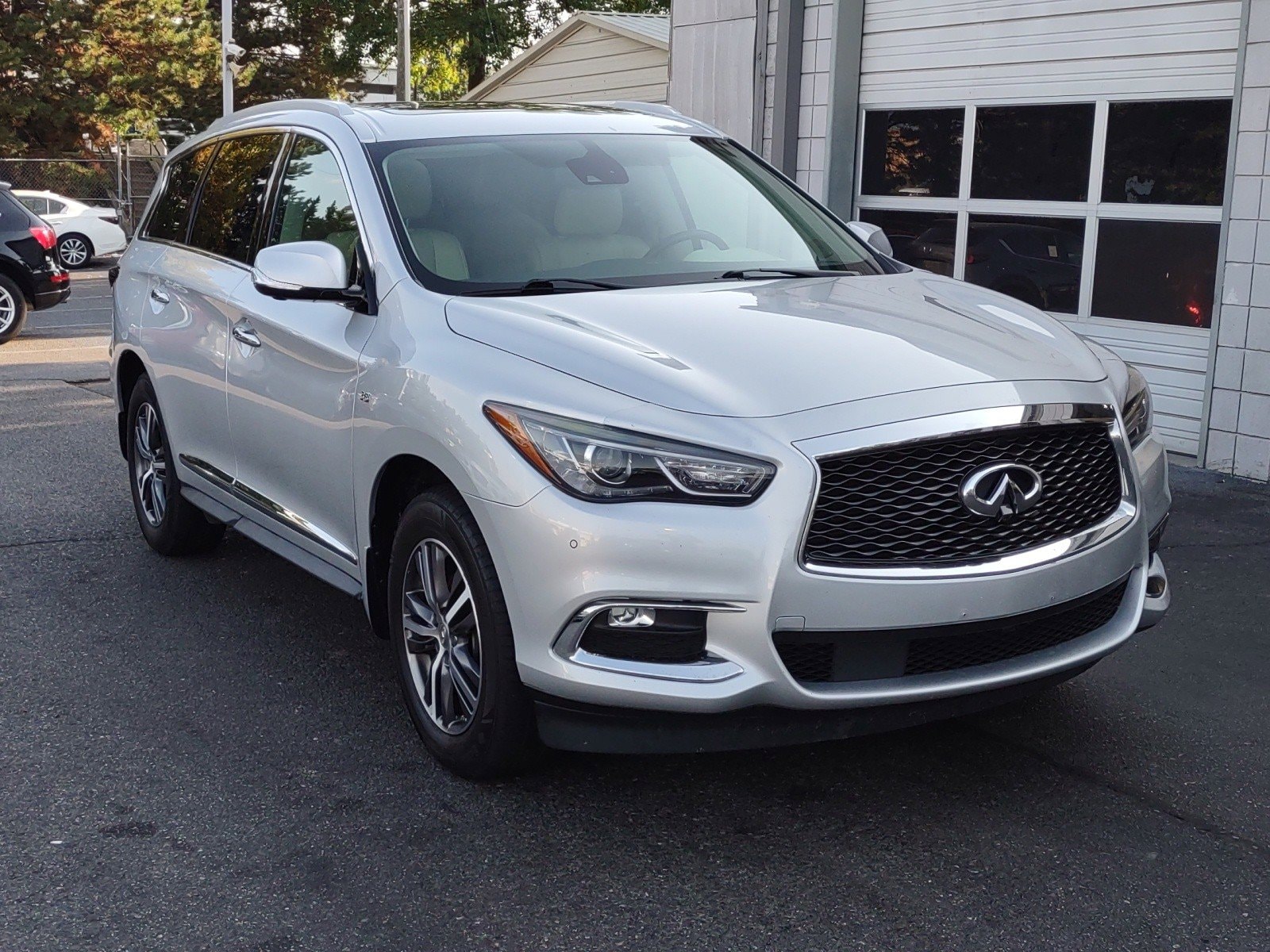 Used 2019 INFINITI QX60 LUXE with VIN 5N1DL0MM5KC514204 for sale in Nashville, TN