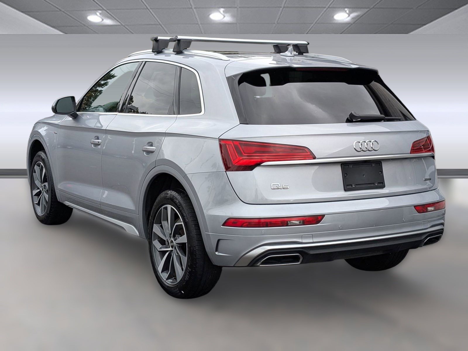 2023 Audi Q5 S line Premium Plus photo 2