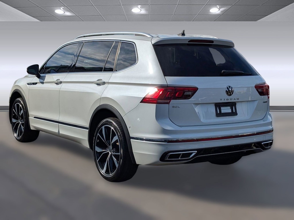 Used 2022 Volkswagen Tiguan SEL R-Line SUV