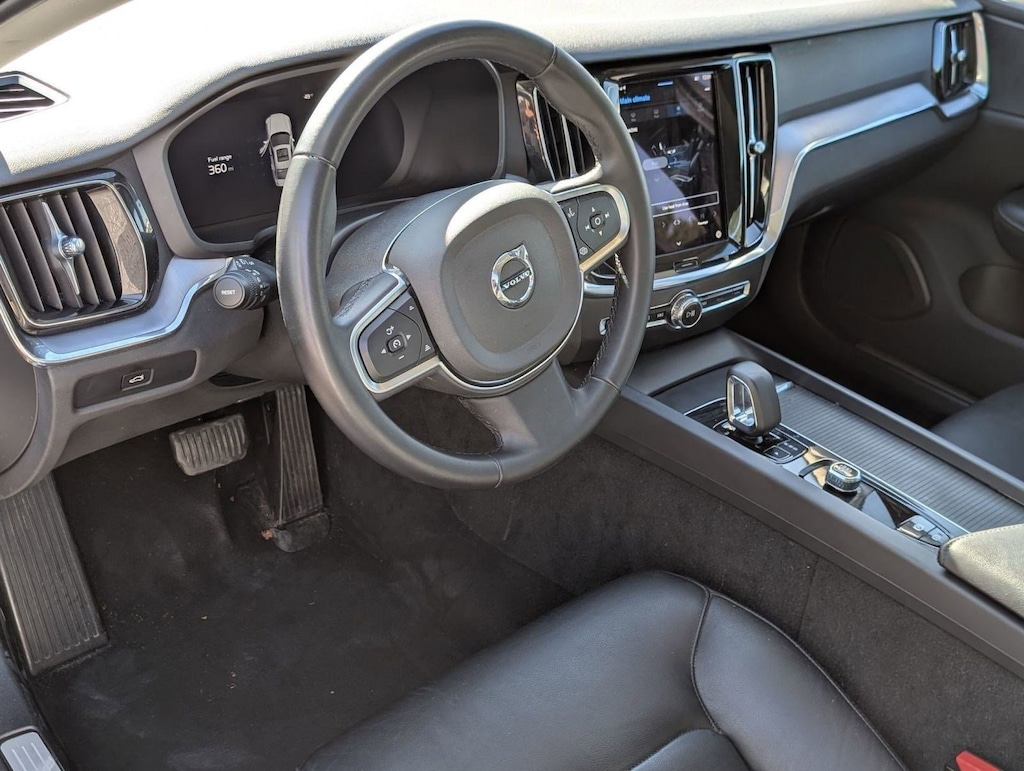 Used 2024 Volvo S60 Core Dark Theme Sedan