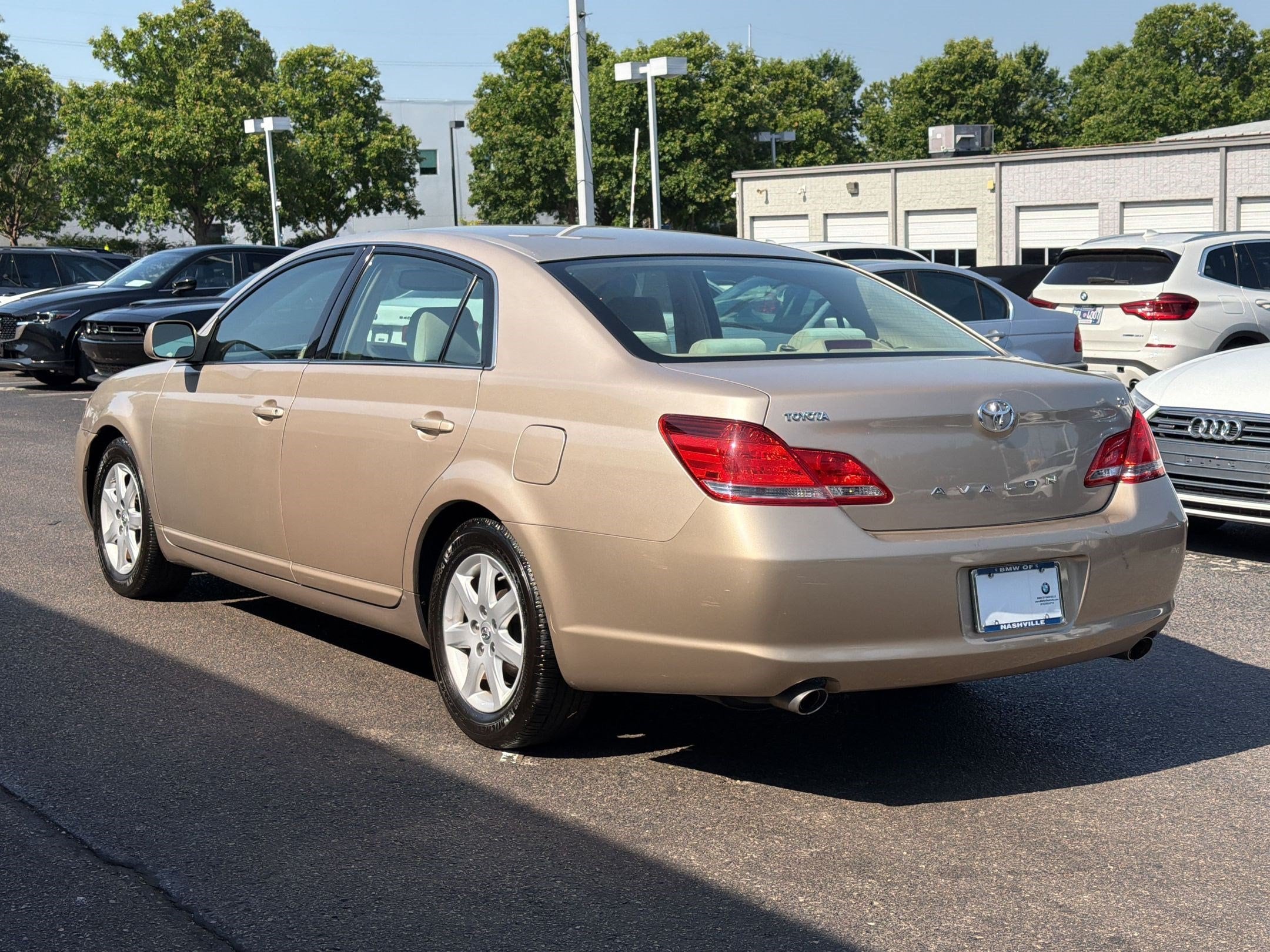 Avalon XL Sedan