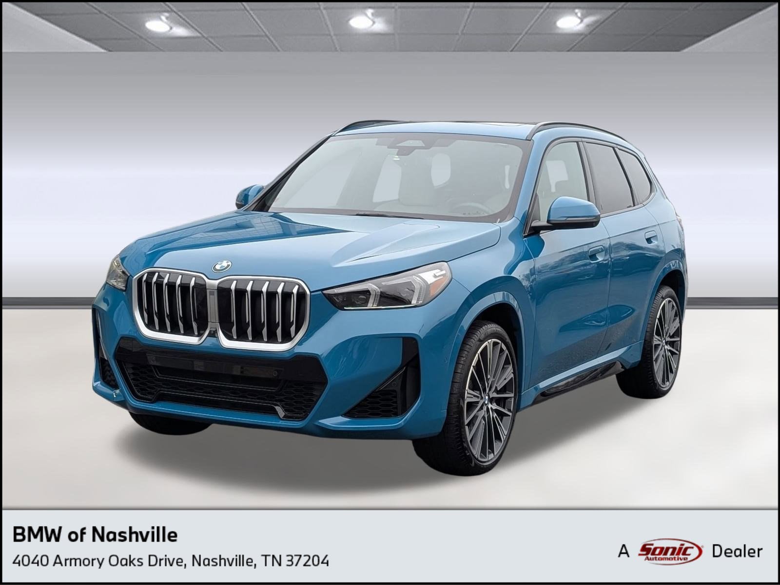 2025 BMW X1 28i's photo