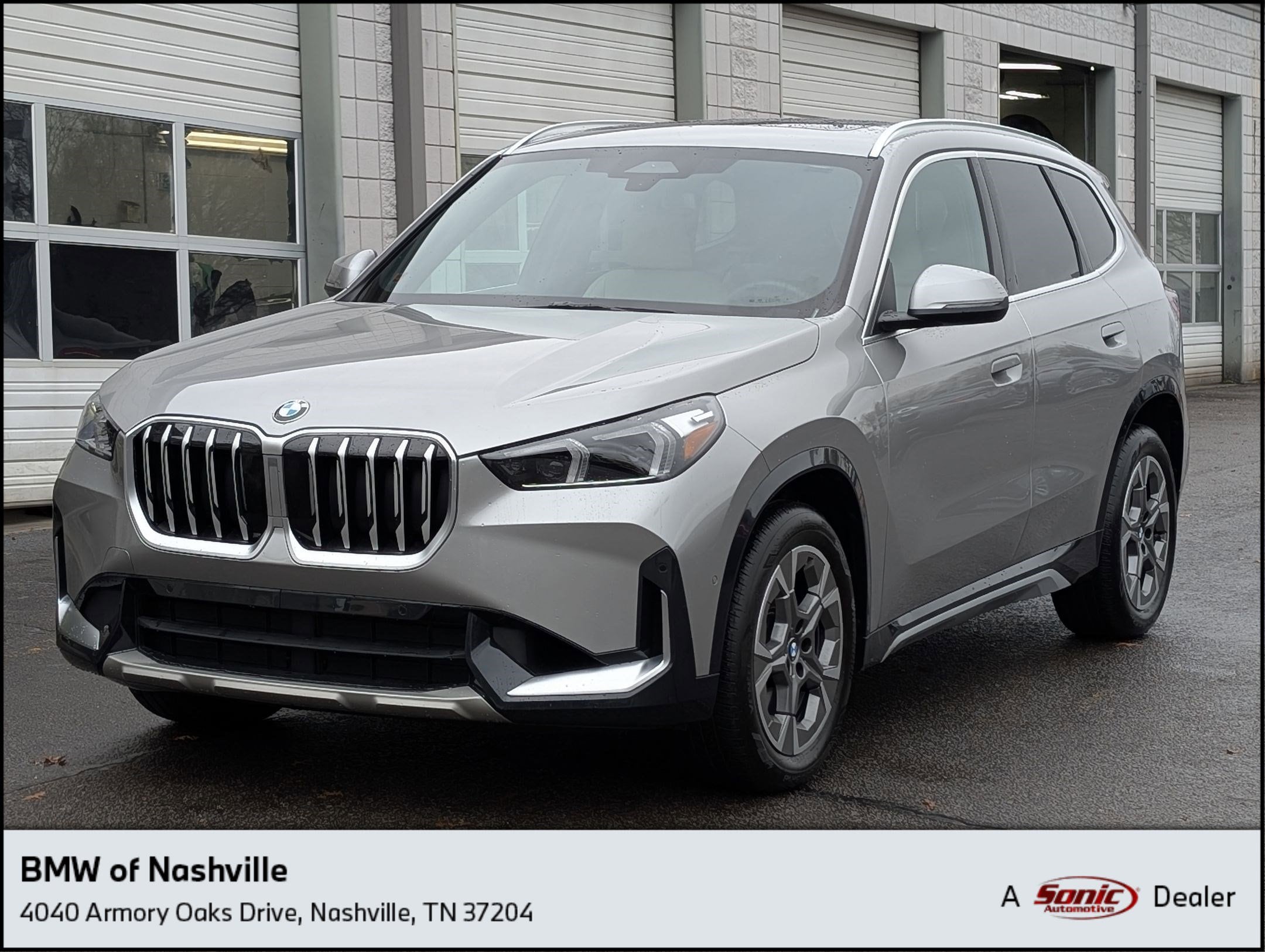 2025 BMW X1 28i's photo