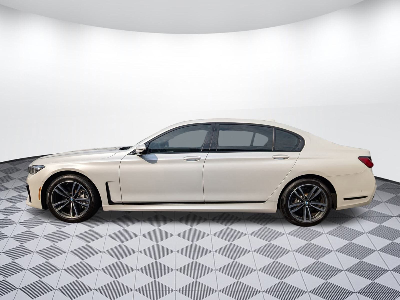 2022 Bmw 740i xDrive Sedan photo 2