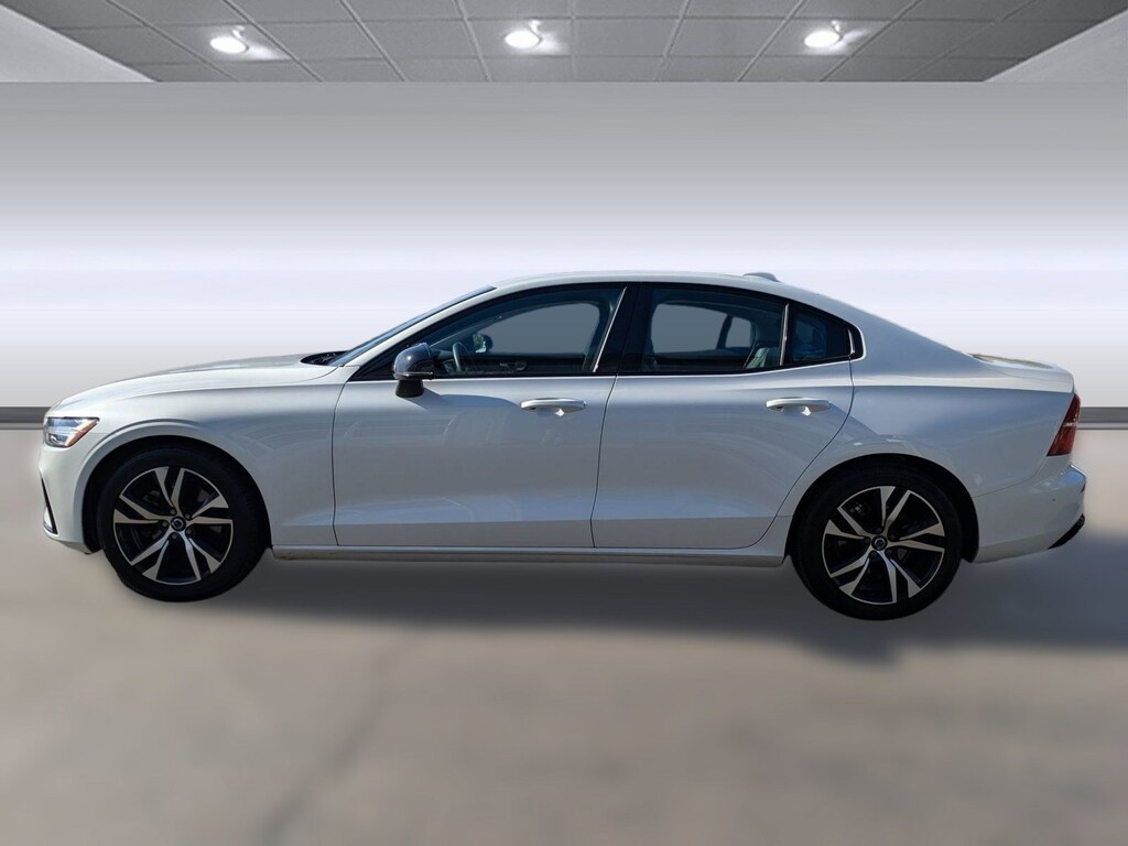 Used 2024 Volvo S60 Core Dark Theme Sedan