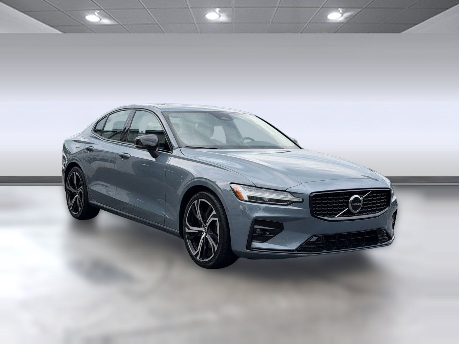S60 Core Dark Theme Sedan
