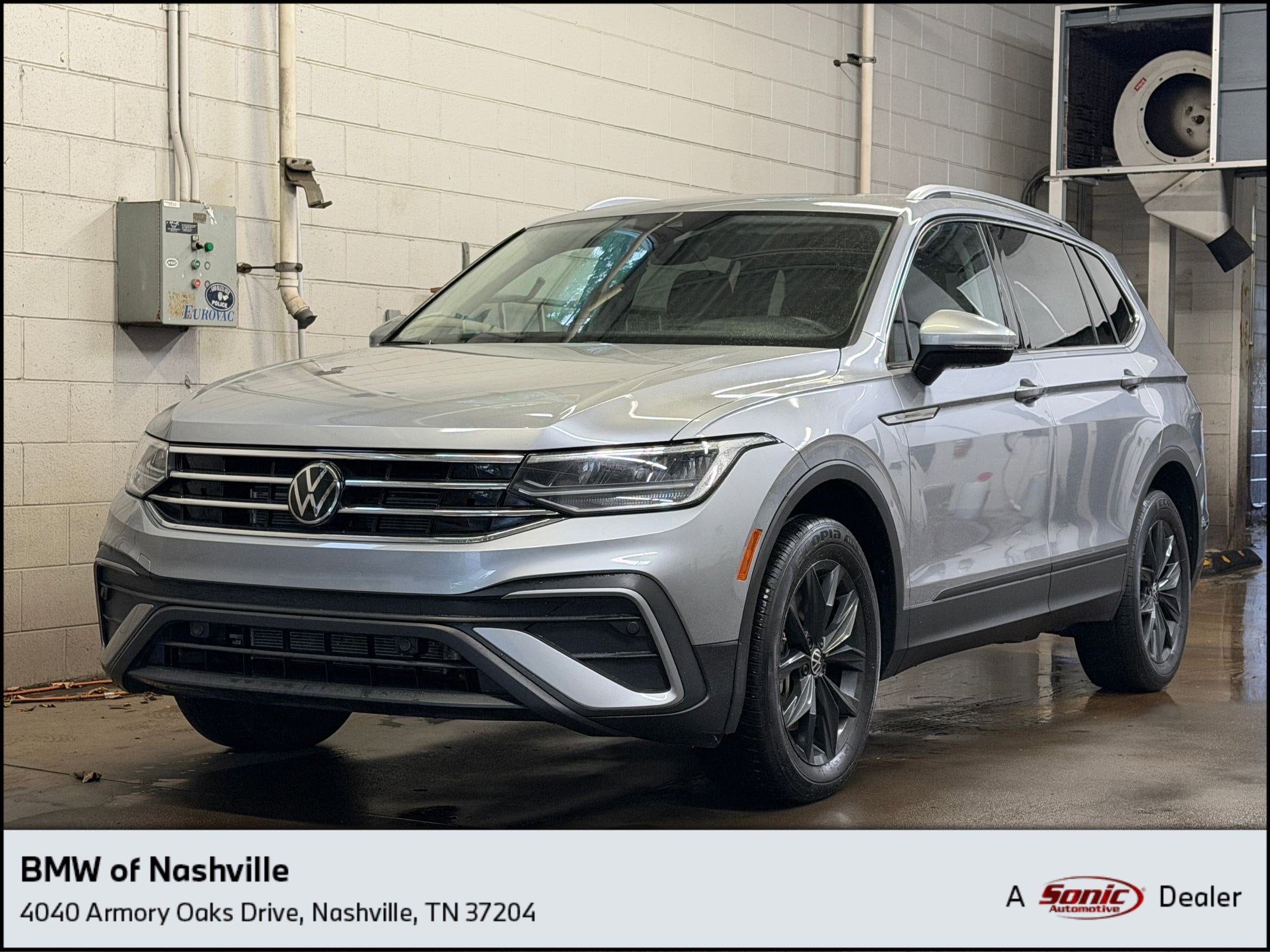 2024 Volkswagen Tiguan 2.0T SE's photo