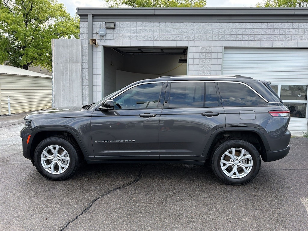 Used 2023 Jeep Grand Cherokee Limited SUV