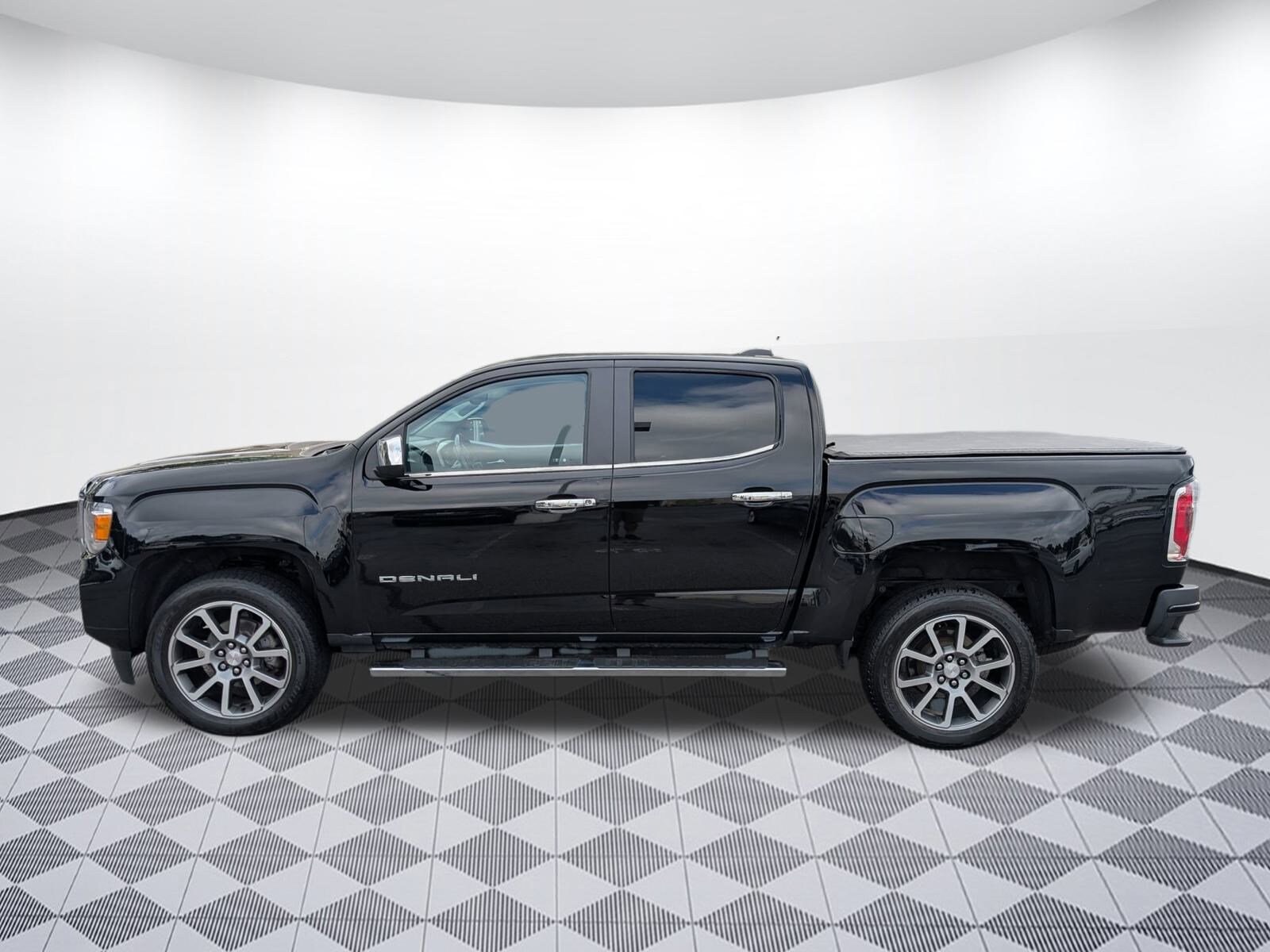 2022 Gmc Canyon Denali photo 2