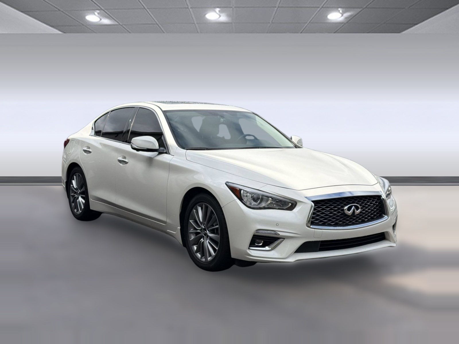 Q50 LUXE Sedan